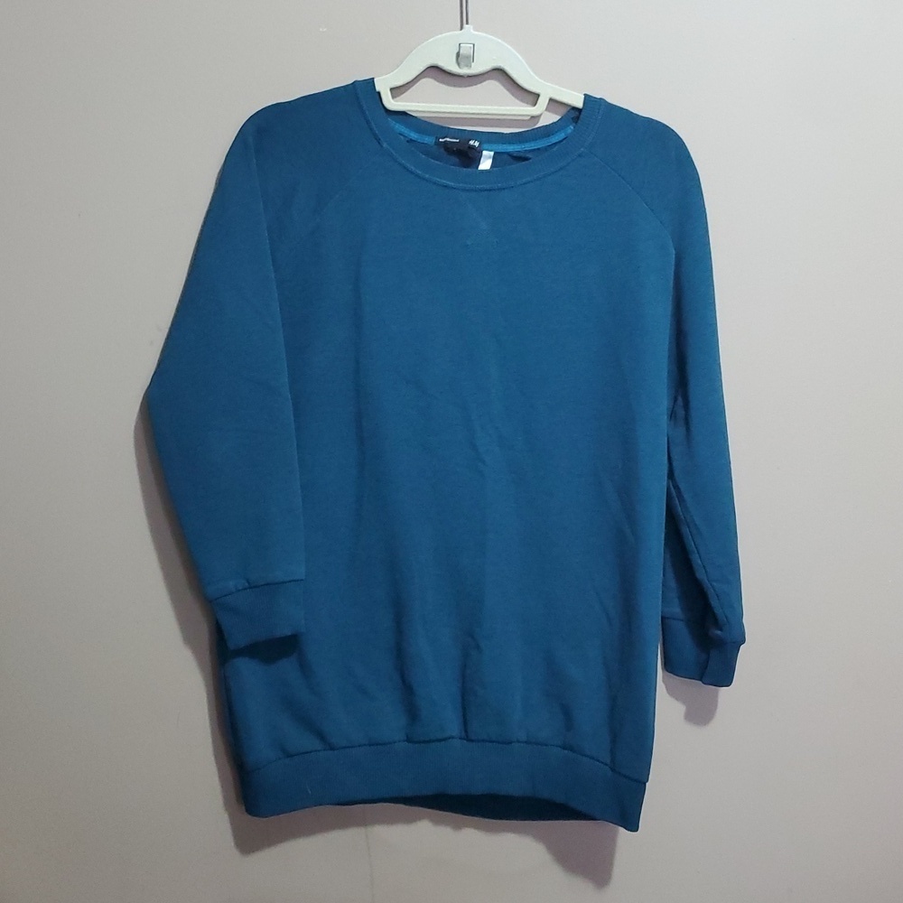 H&M blue crew neck sweatshirt size small